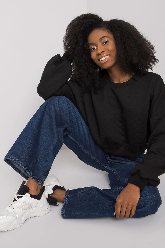 Cropped Quilted Sweatshirt – Cozy Meets Style