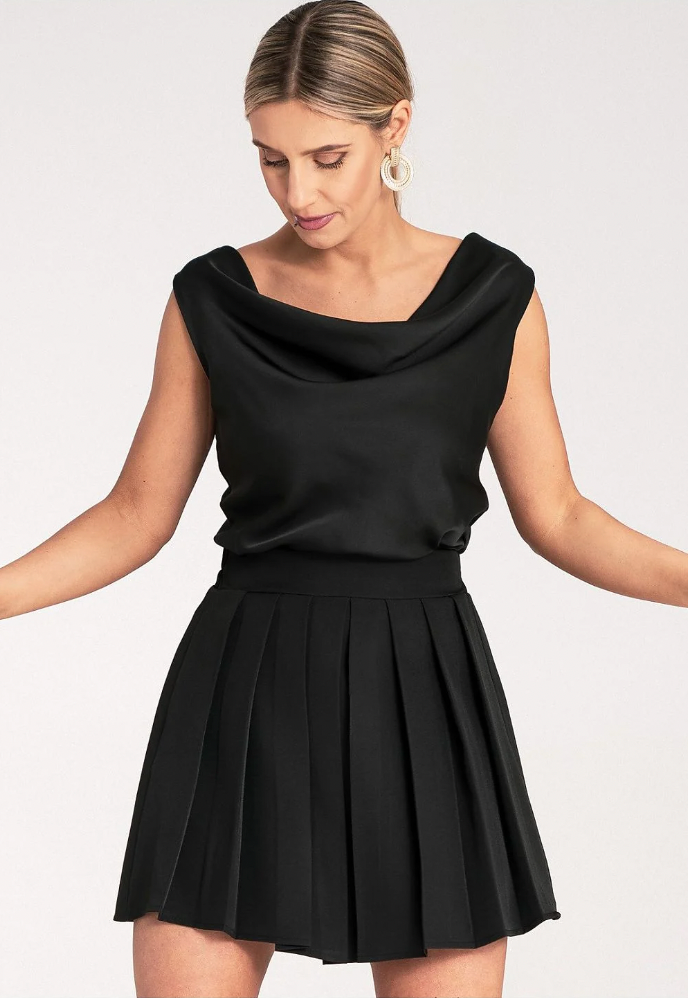 Veloura – Pleated Skirt
