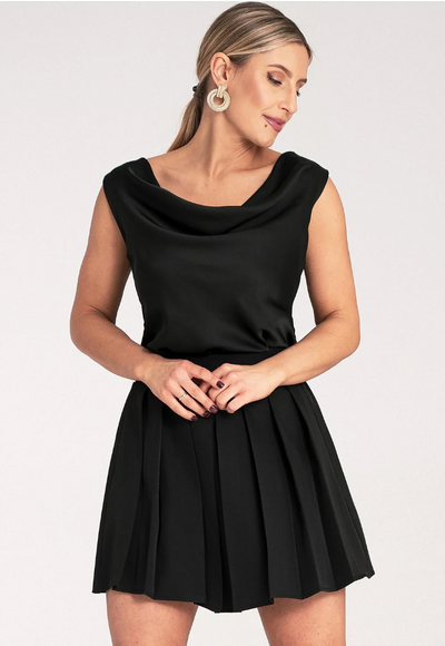 Veloura – Pleated Skirt