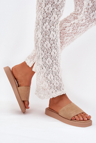 Livia – Classic Suede-Look Platform Slides