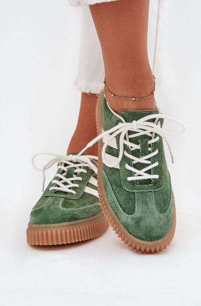 Nova – Women's Suede Platform Sneakers