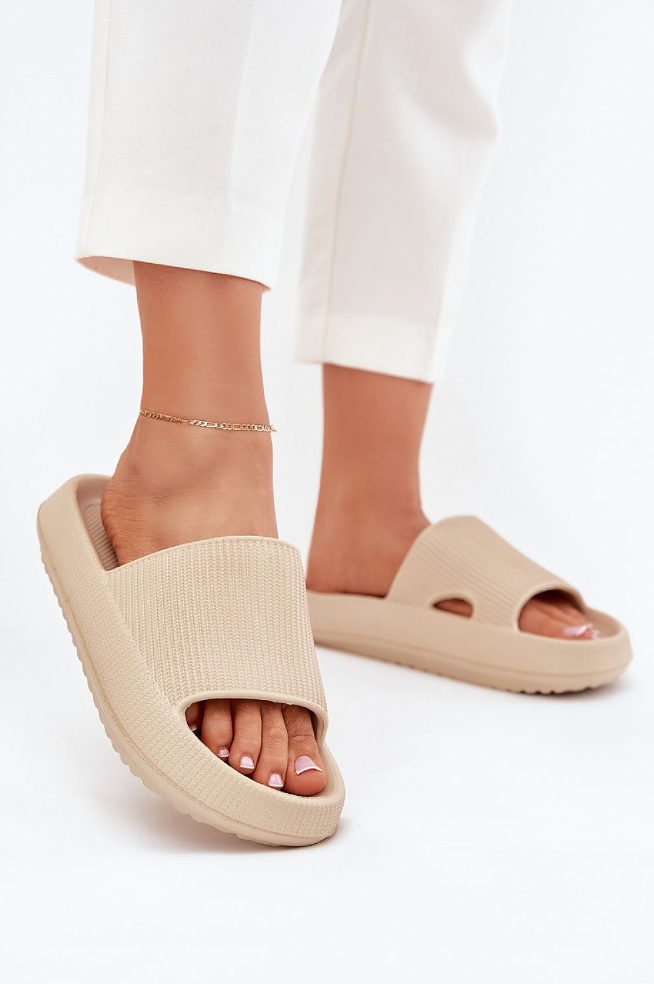 Happy Flops – Trendy Platform Slides