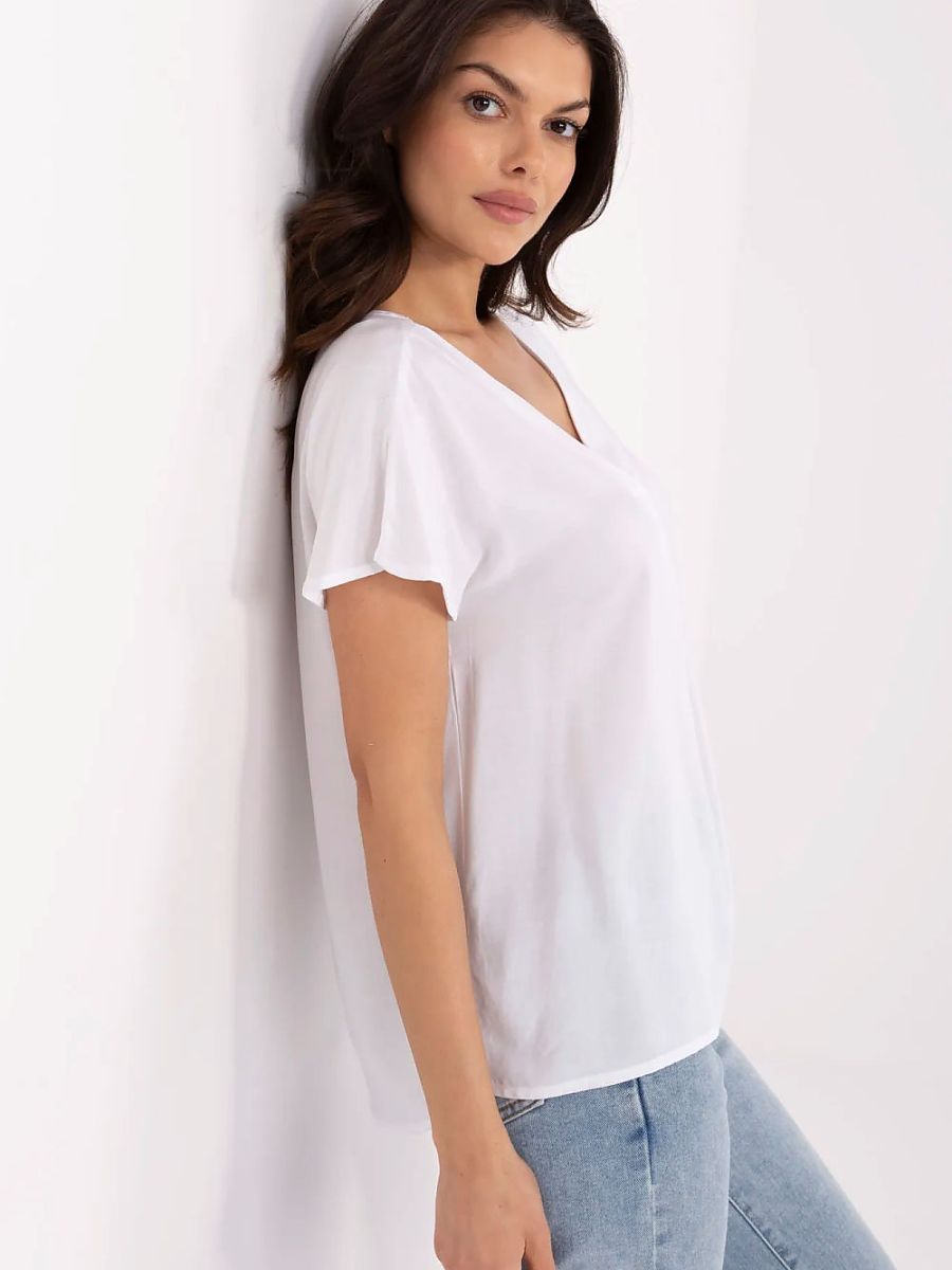 Léa EcoVibe Blouse – Soft Sage Elegance